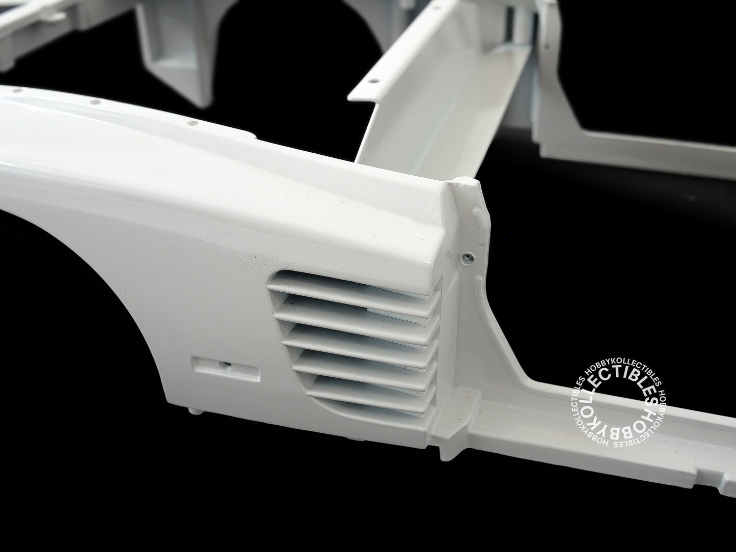 Pocher Rivarossi 1/8 Ferrari Testarossa Spider Metal Body K52 White Color Plastic Model Kit