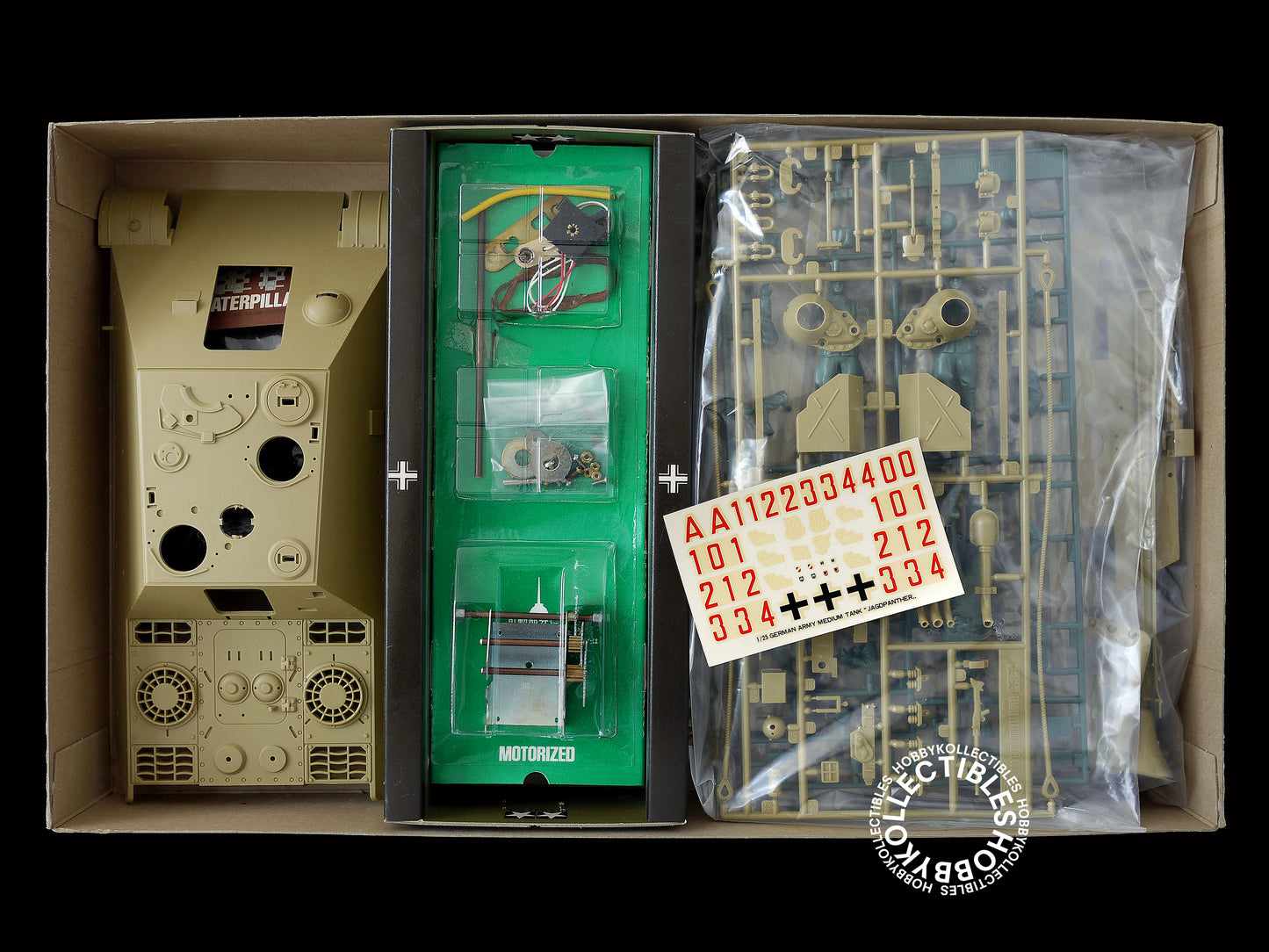 Tamiya Vintage 1/25 Motorised Jagdpanther V DT113 German Tank Model Kit