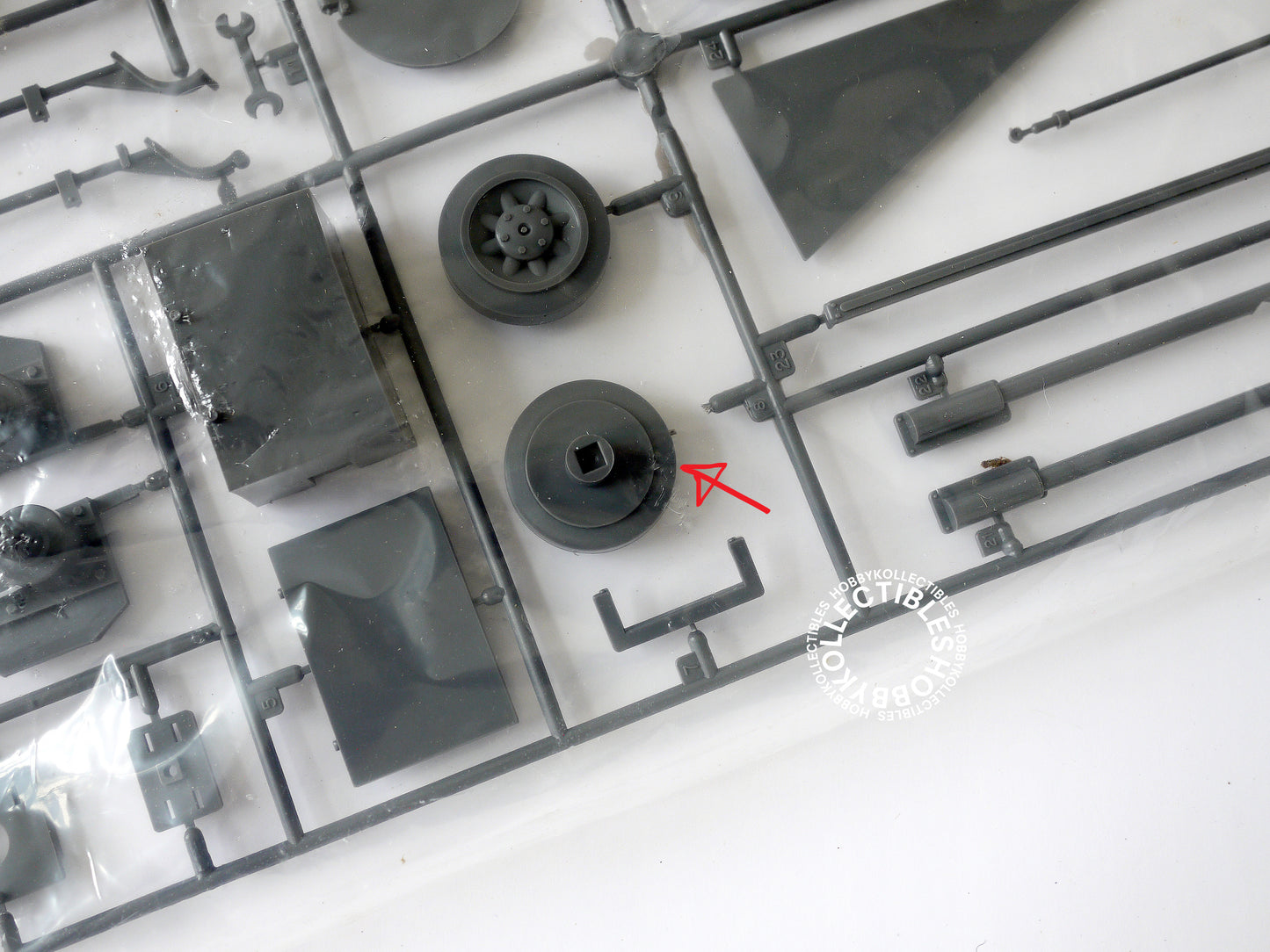 (SOLD) Bandai 1/15 Motorised German 150mm Howitzer S.P.IV Hummel Tank