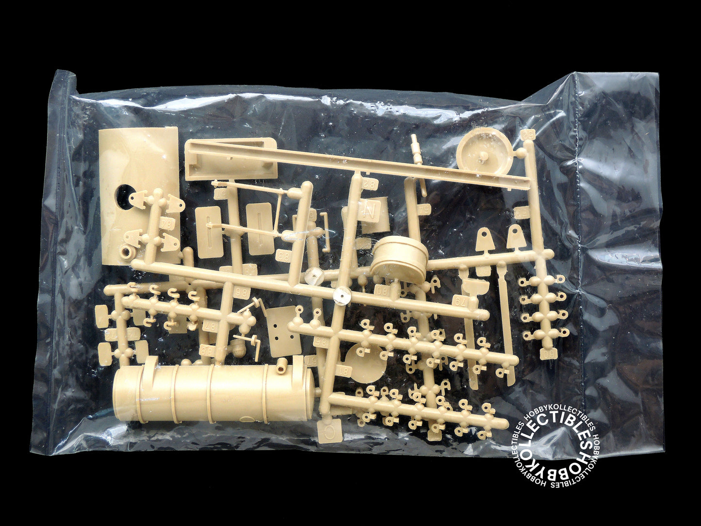 Bandai Vintage 1/15 German Tank 4 Type F2 Static/RC Tank Model Kit