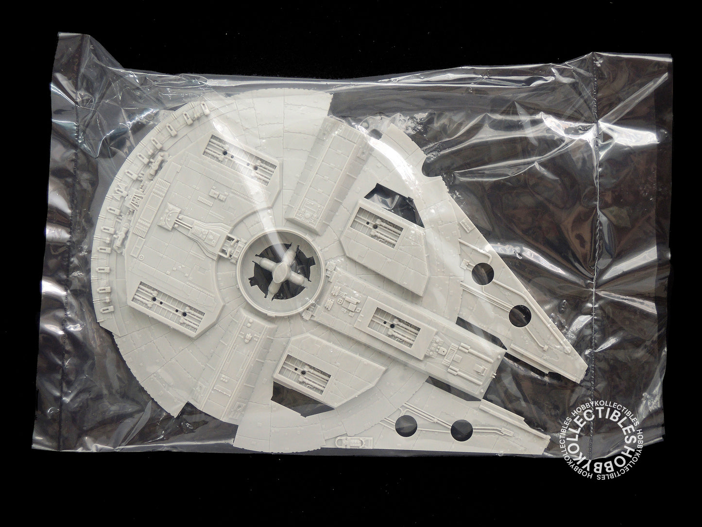 FineMolds Star Wars 1/144 Millennium Falcon SW-11 Model Kit