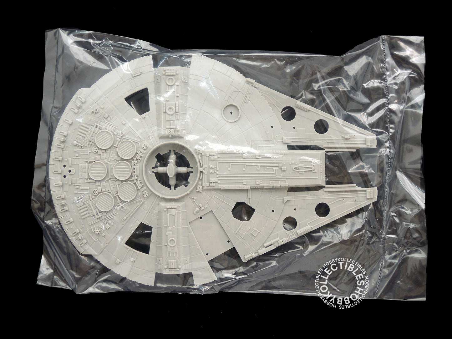 FineMolds Star Wars 1/144 Millennium Falcon SW-11 Model Kit