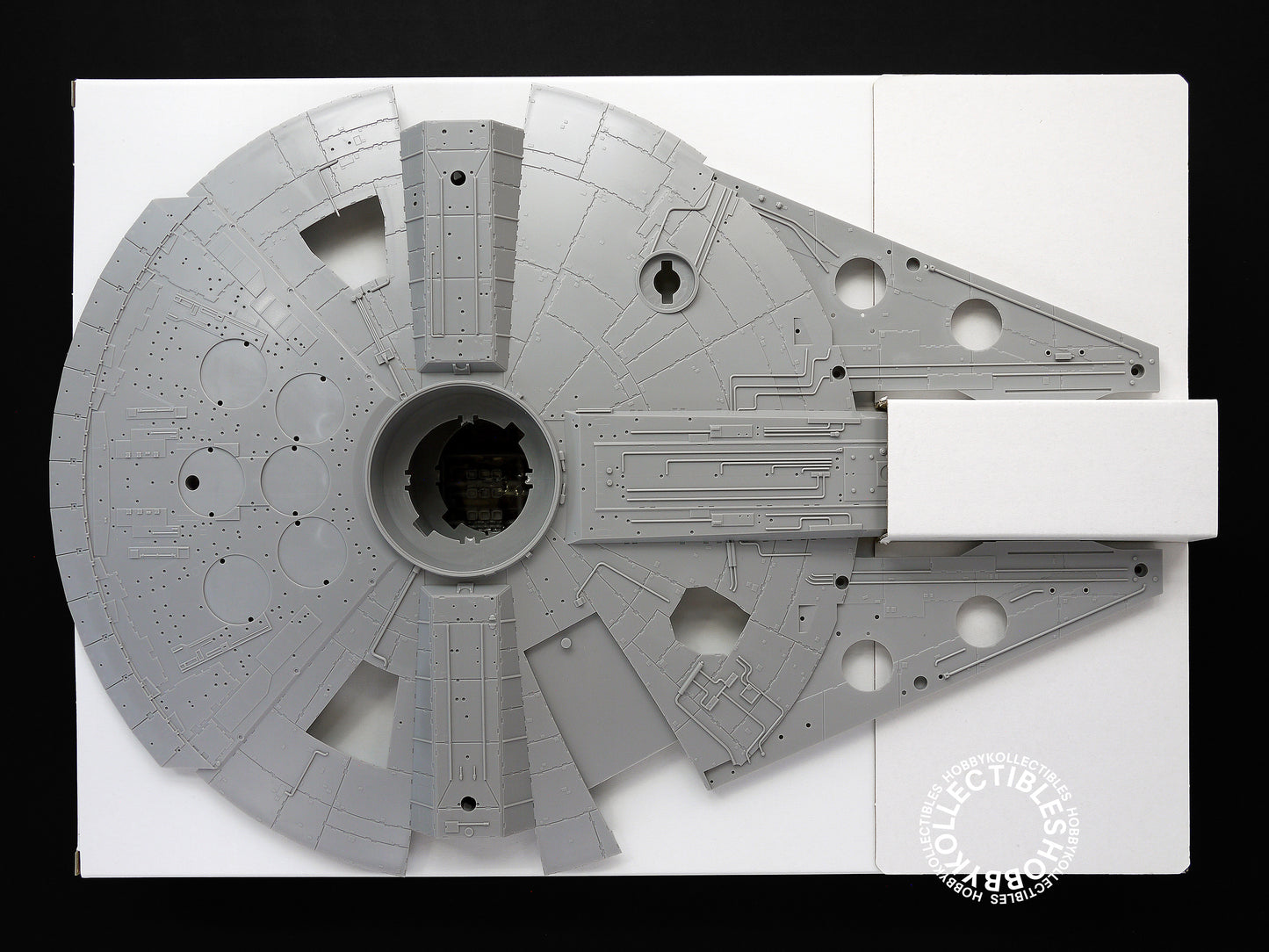 FineMolds Star Wars 1/72 Millennium Falcon SW-6 Model Kit