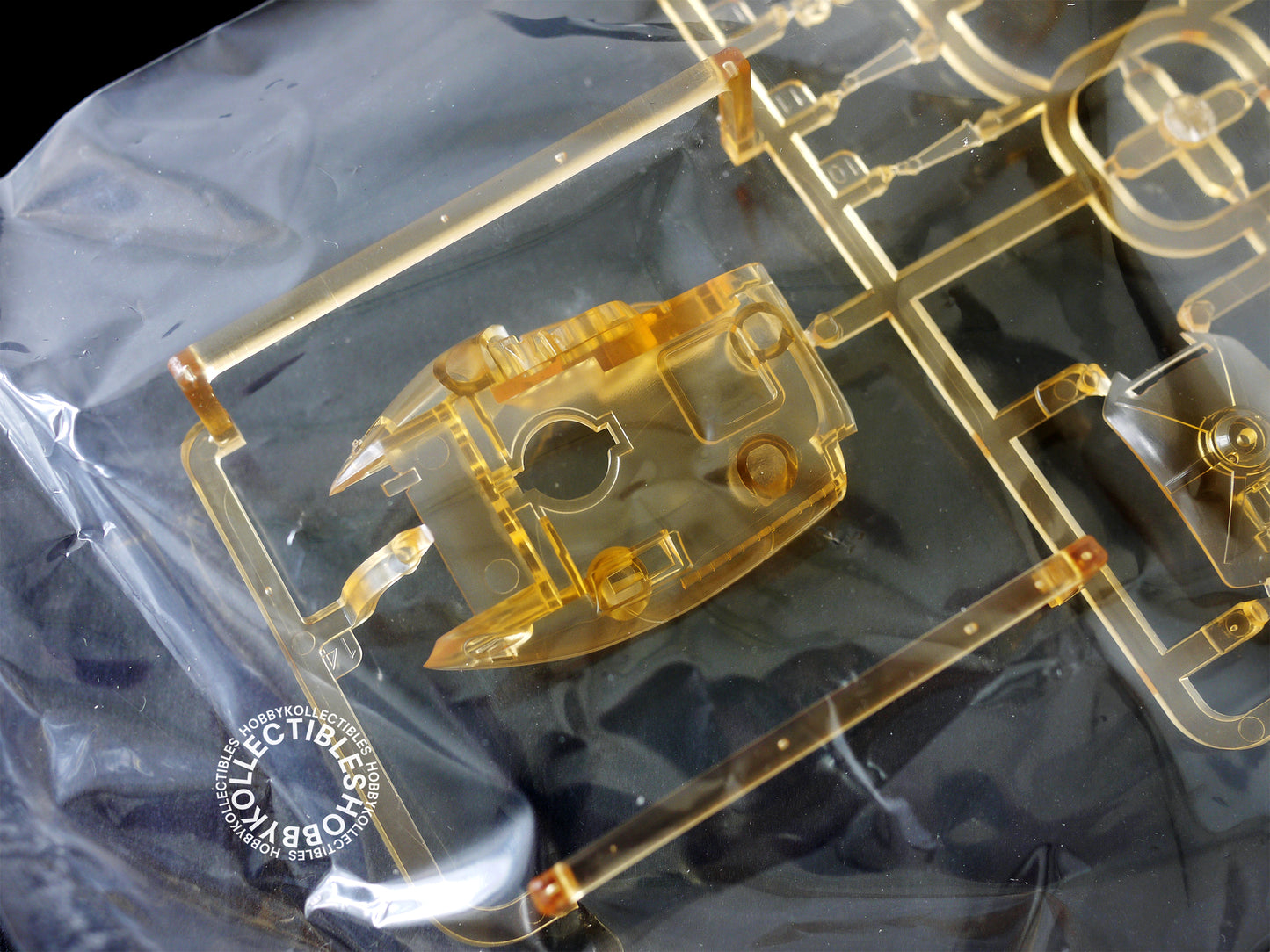 Kaiyodo Ma.K Mecha 1/35 Kuster Clear Limited Edition Model Kit
