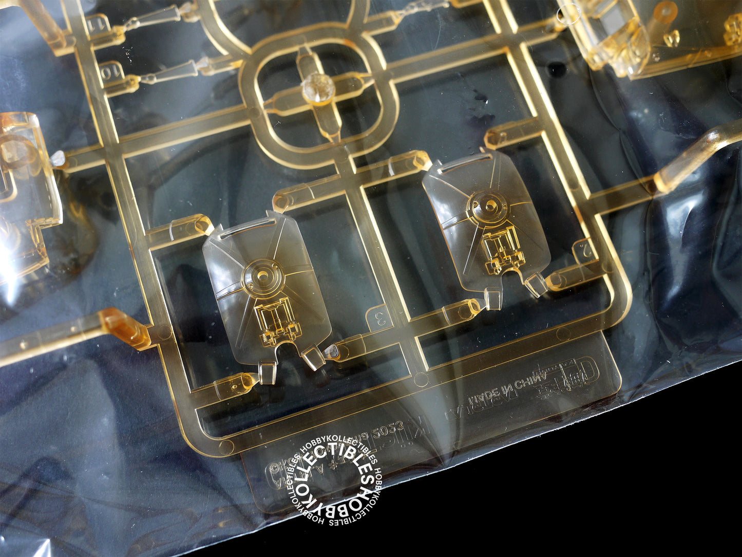 Kaiyodo Ma.K Mecha 1/35 Kuster Clear Limited Edition Model Kit