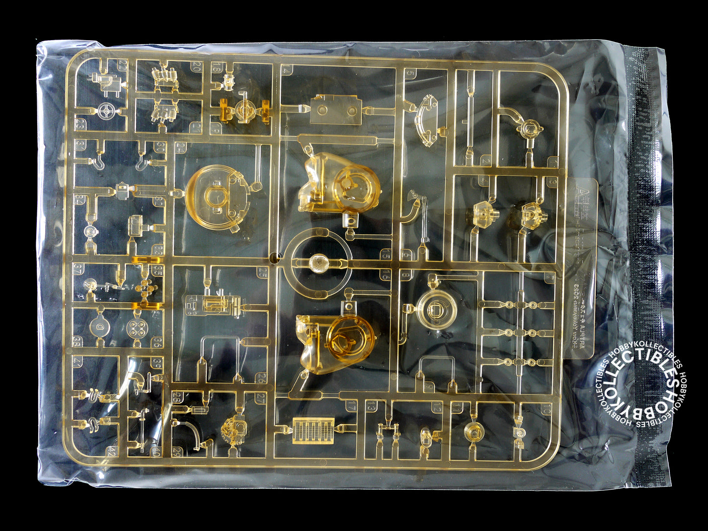Kaiyodo Ma.K Mecha 1/35 Kuster Clear Limited Edition Model Kit