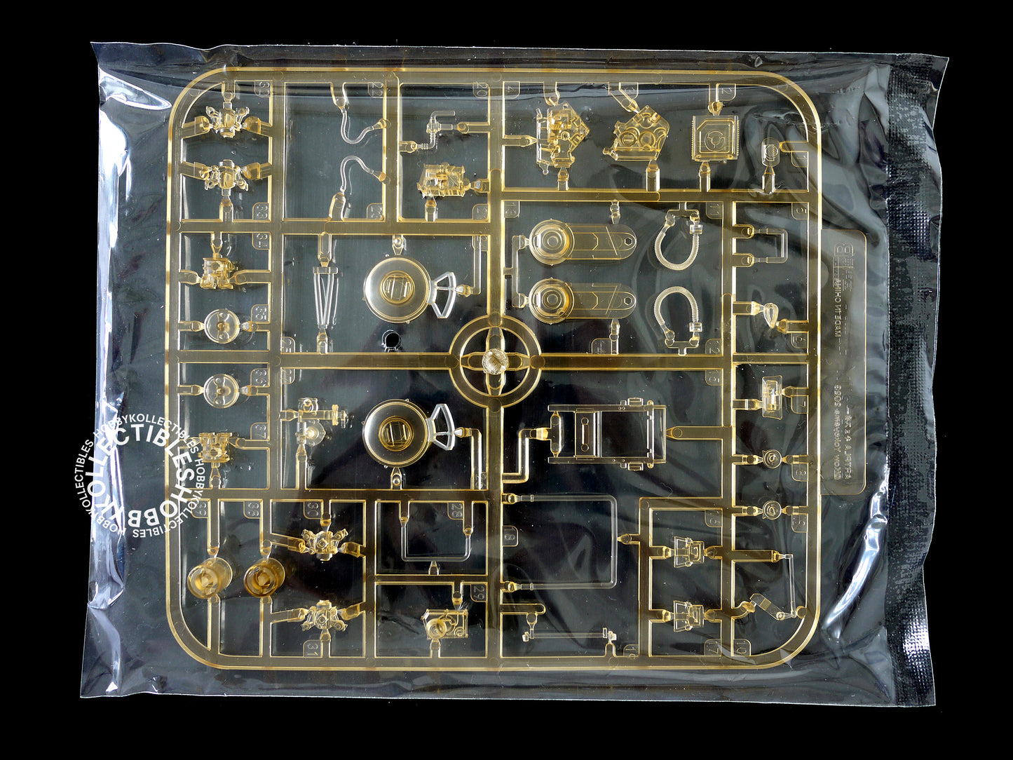 Kaiyodo Ma.K Mecha 1/35 Kuster Clear Limited Edition Model Kit