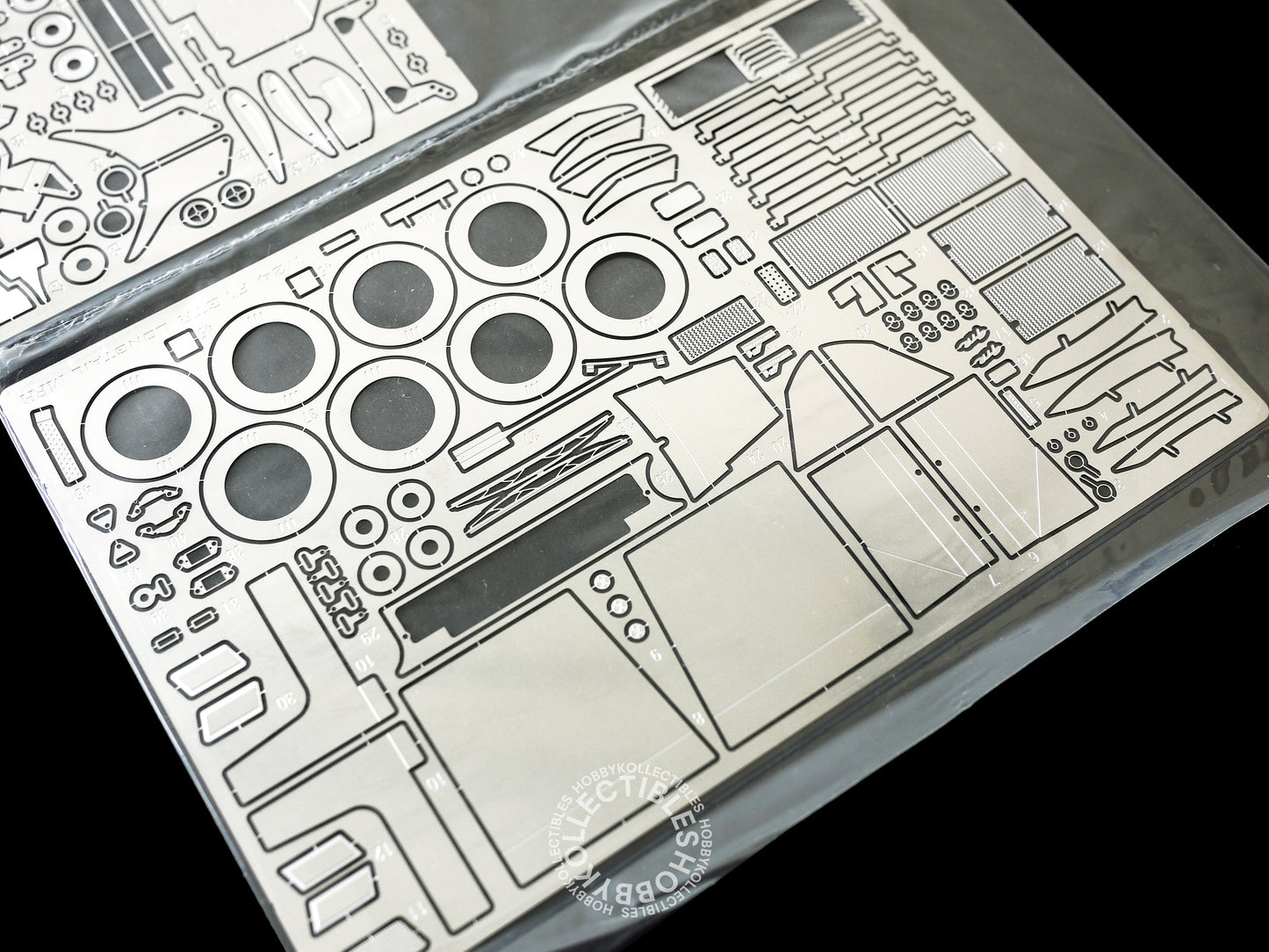 MFH 1/24 McLaren F1 GTR Long Tail ver.E LM K380 Model Kit