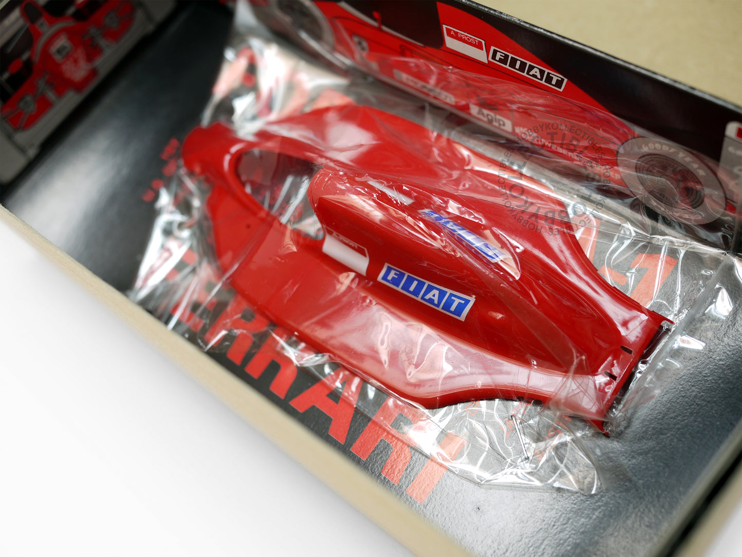 Rosso Vintage 1/24 F1 Ferrari F642 Grade-Up Painted Ver. Model Kit