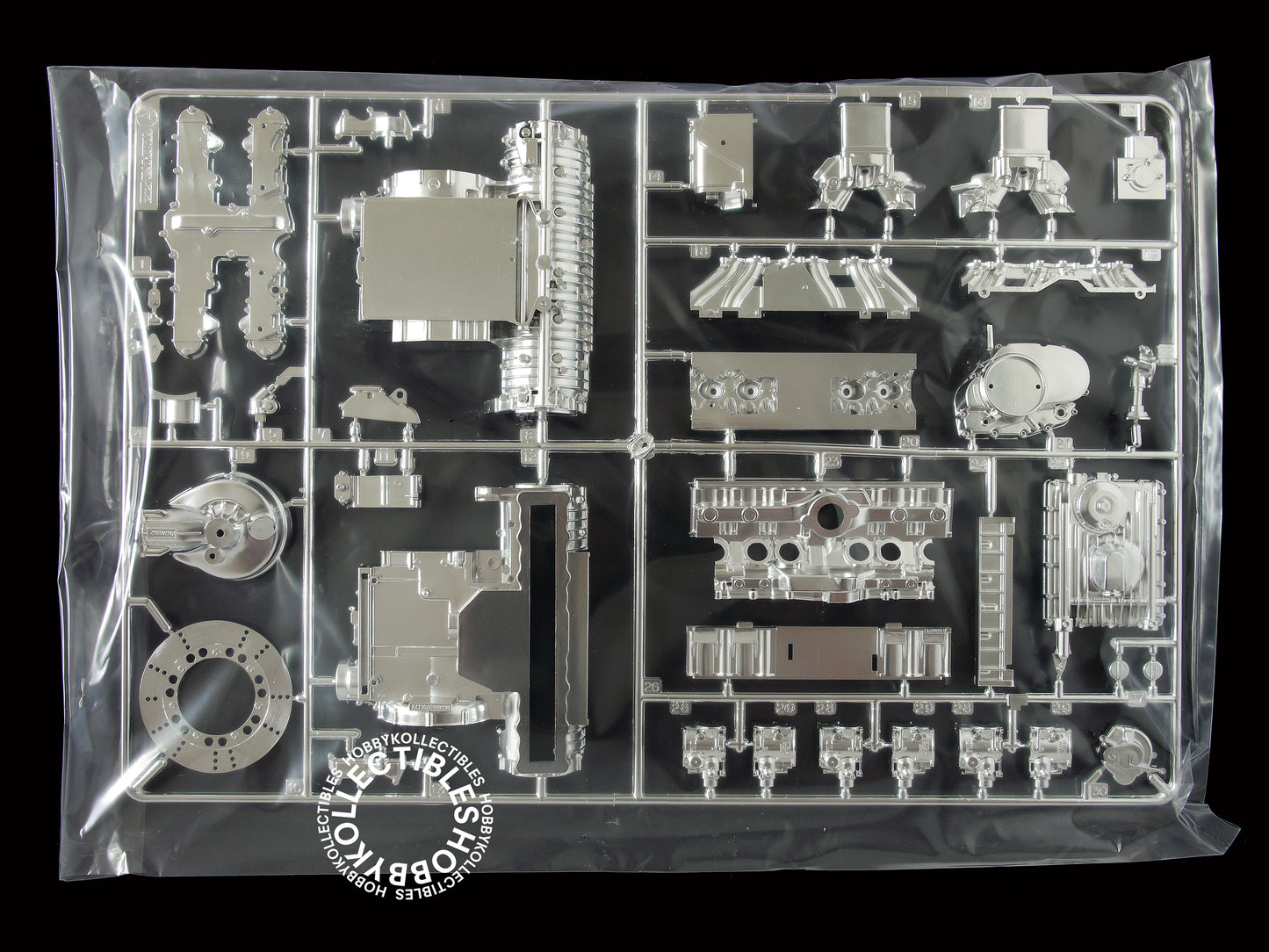 Tamiya 1/6 Kawasaki Z1300 Motorcycle Engine #16023 Model Kit