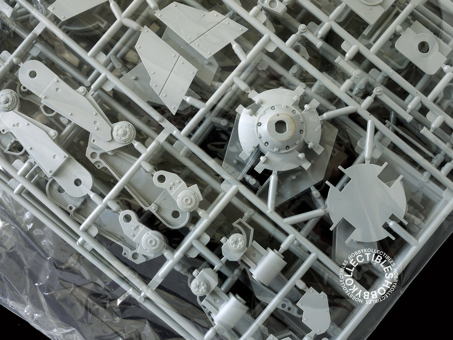 Modelcollect 1/35 Fist of War German KaiserKäfer Model Kit