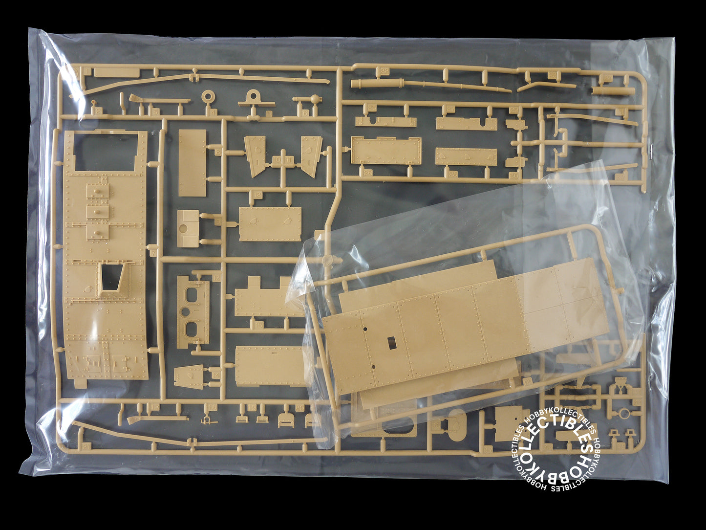 Tamiya 1/35 RC British Tank MK.IV Male w/RC System Model kit