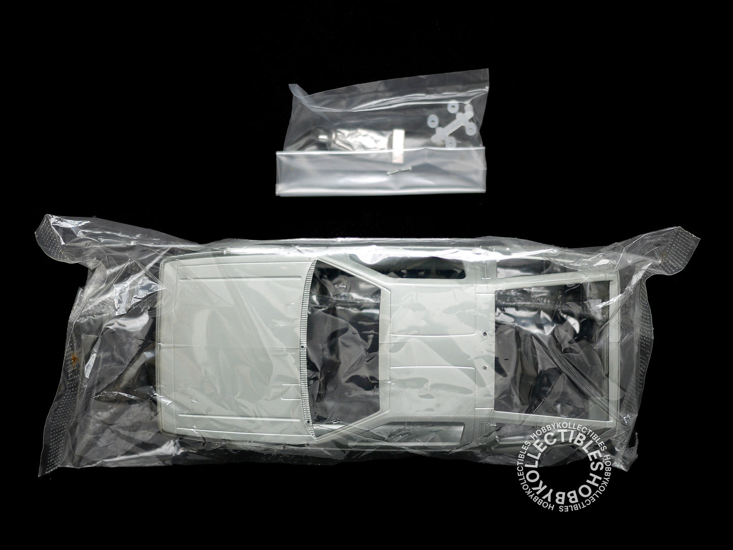 Aoshima 1/24 Back to the Future Car Part III Last Type Doc Brown’s DeLorean Plastic Model Kit