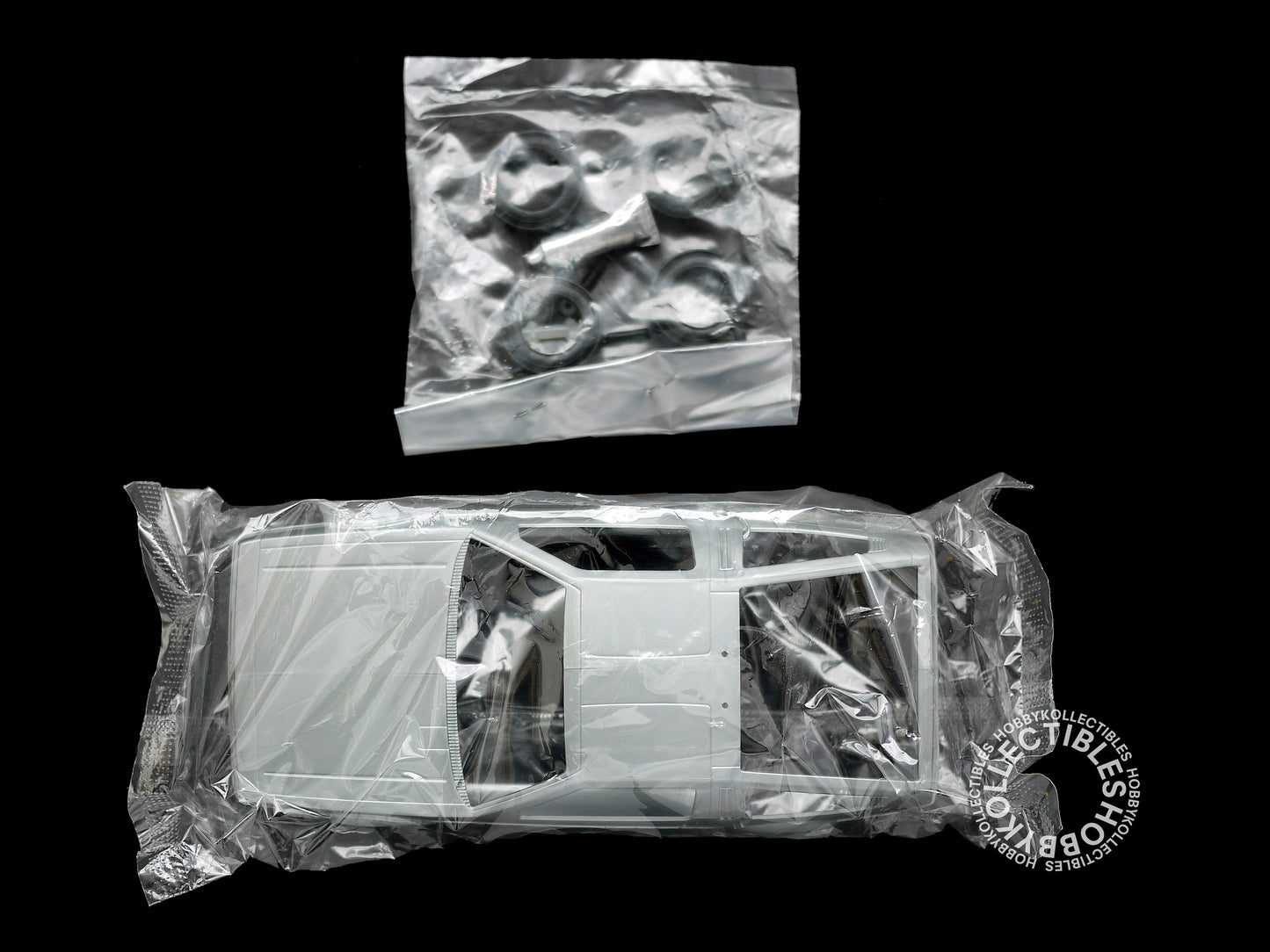 Aoshima 1/24 Back to the Future Car Part III Type Doc Brown’s DeLorean Plastic Model Kit