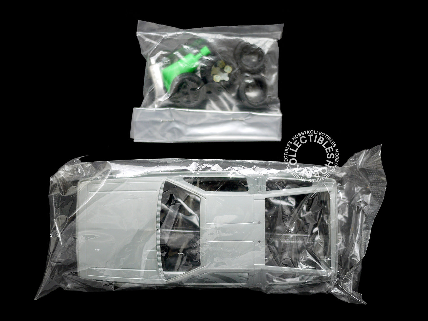 Aoshima 1/24 Back to the Future Car Part II Type Doc Brown’s DeLorean Plastic Model Kit