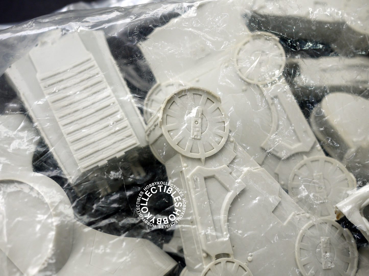 ArgoNauts Vintage 1/35 Terminator Hunter Killer Tank Model Kit