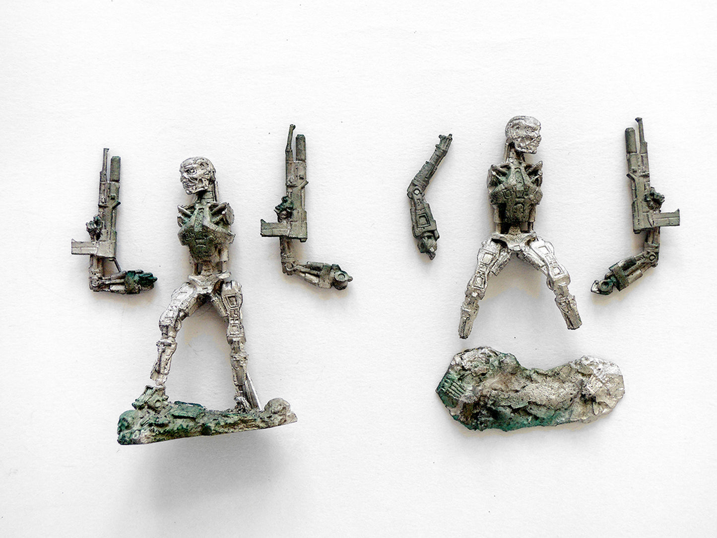 ArgoNauts 1/35 Terminator Hunter Killer Tank Vinyl Model Kit(INCOMPLETE - MISSING PARTS)