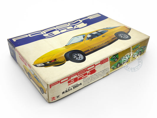 Bandai Vintage 1/16 Porsche 924 Sporty Car Model Kit Rare