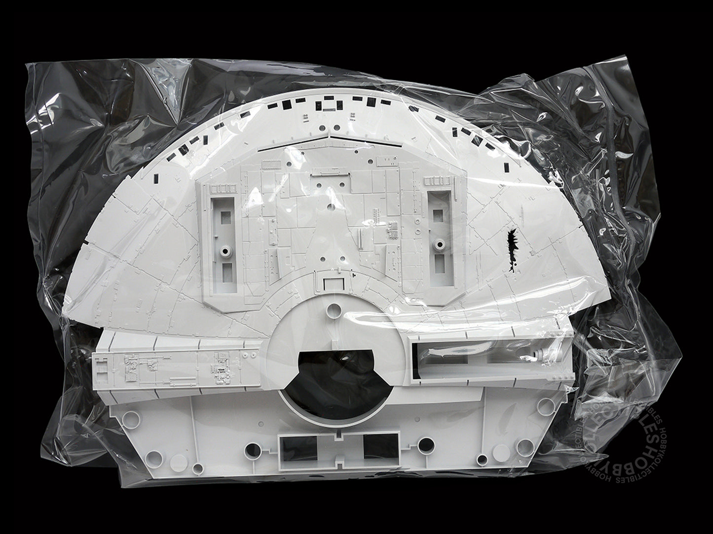 Bandai Star Wars 1/72 Millennium Falcon Premium Version w/ LED Lights Model Kit