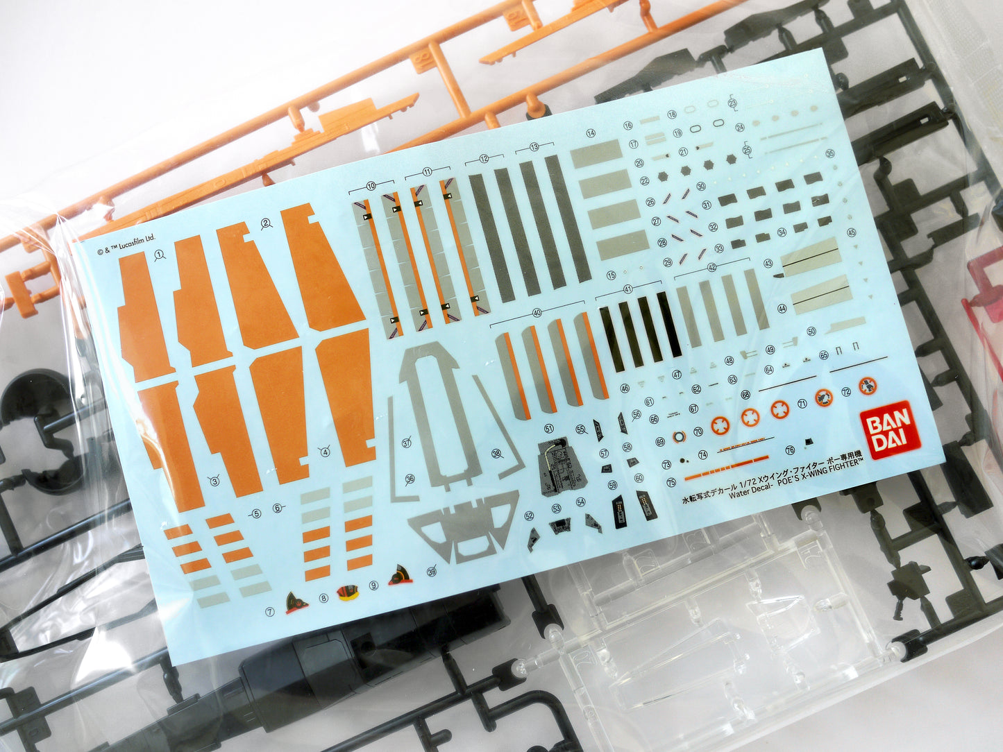 Bandai Star Wars 1/72 POE's X-Wing T70 StarFighter Model Kit