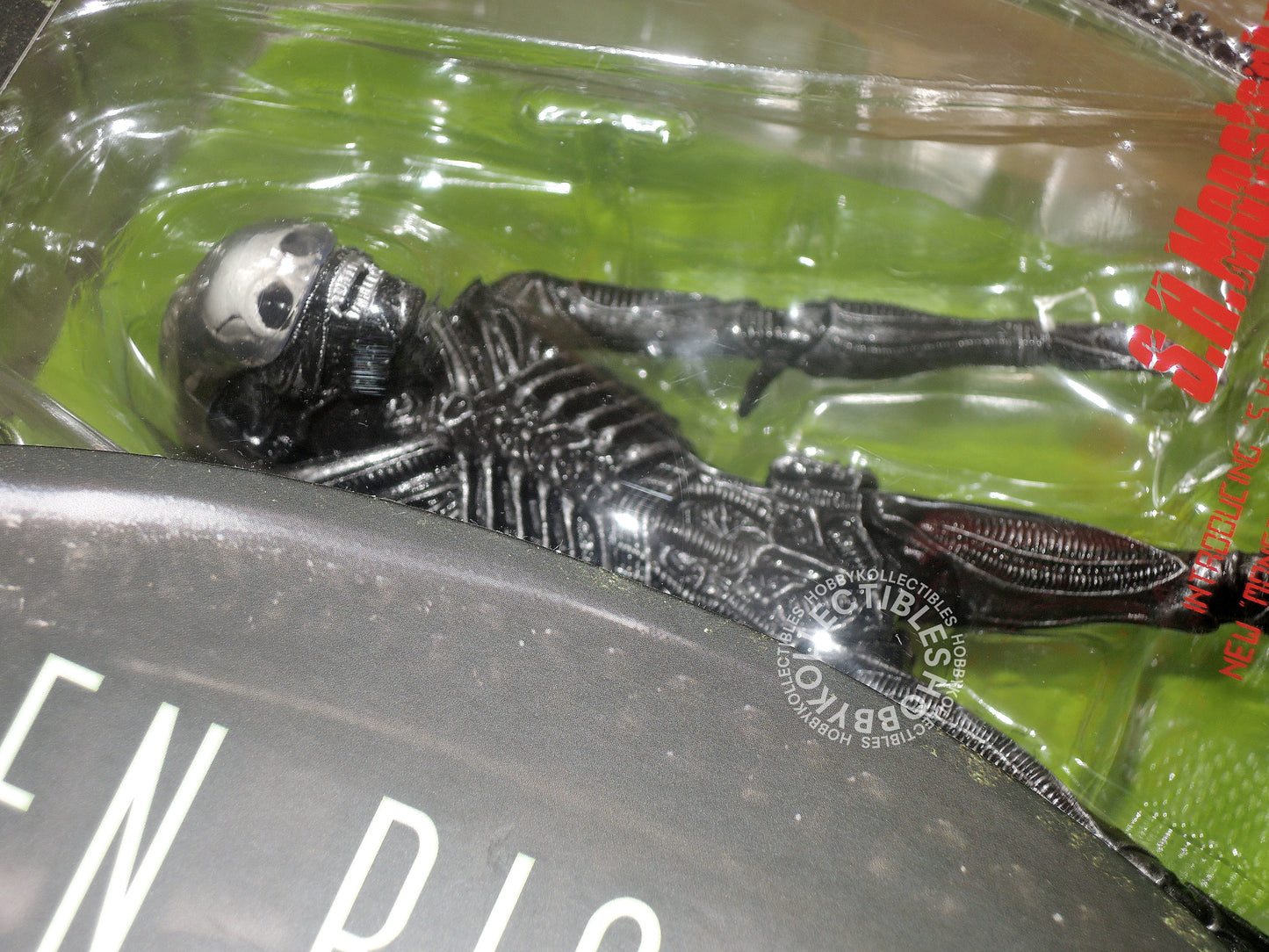 Bandai Tamashi Nations S.H. Monster Arts Movable 7" Alien Big Chap Action Figure Toy