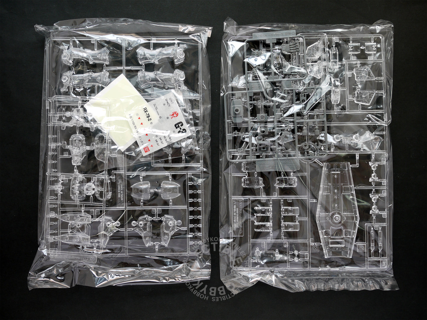 Bandai 1/100 Gundam RX-78-2 Crystal Version Model Kit