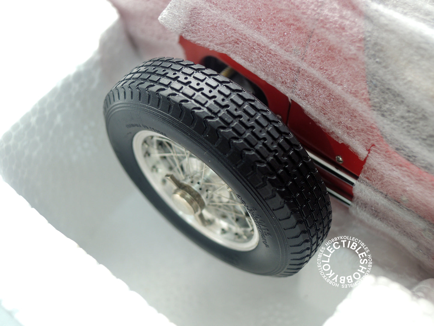 CMC 1/18 Ferrai 500 F2 M-056 Diecast Model Car (Minor Issue)