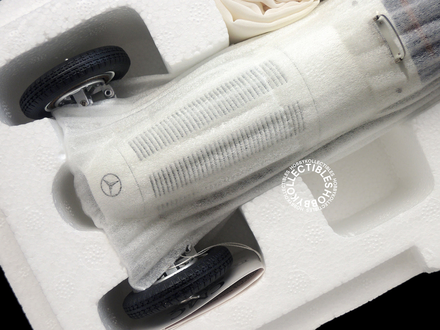 CMC 1/18 Mercedes-Benz W25 M-065 Limited Ed. Diecast Model Car