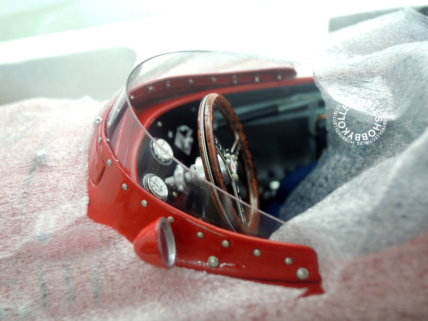 CMC 1/18 Maserati 250F M-064 Limited Ed. Diecast Model Car(Minor Issue)