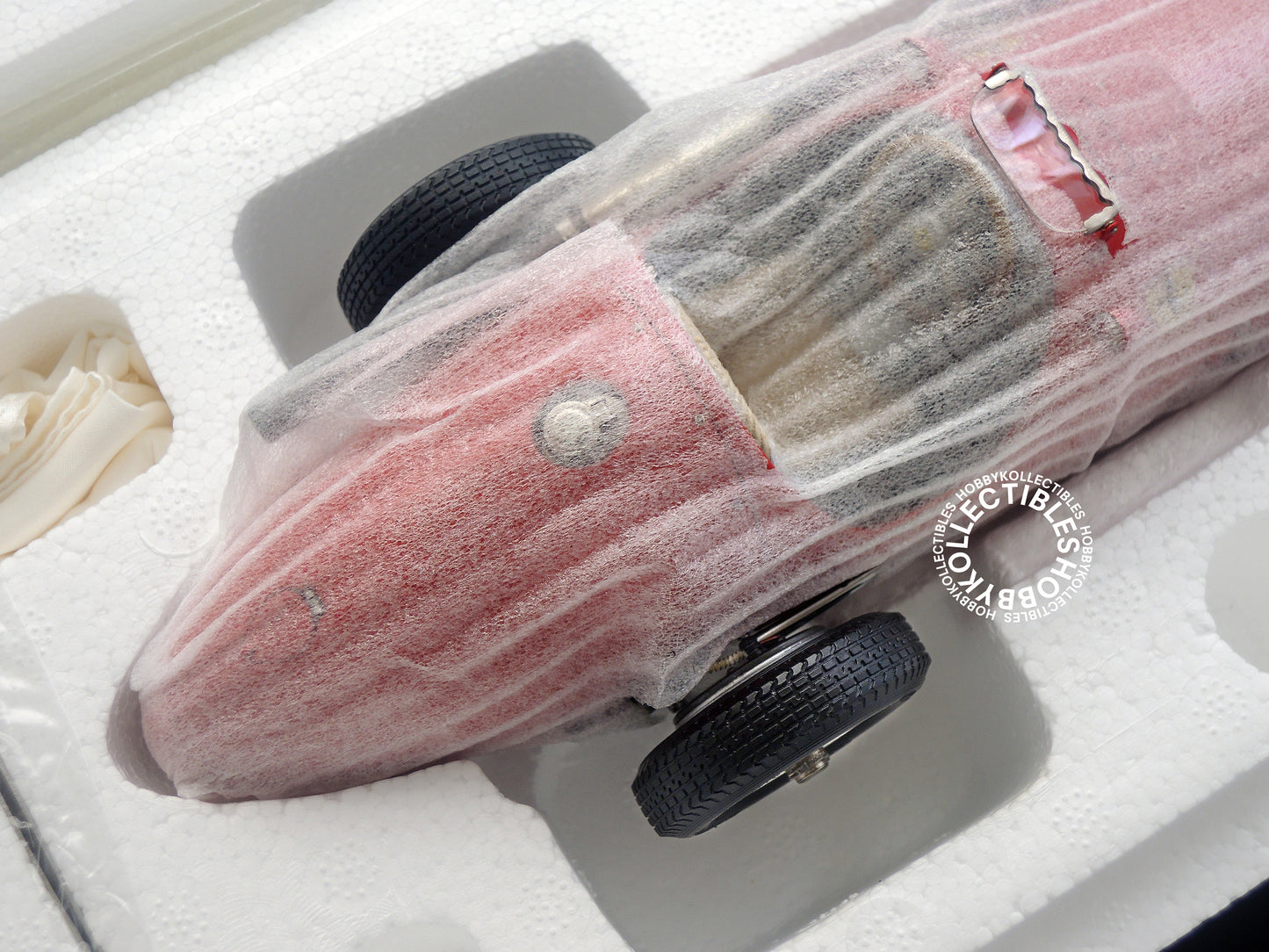 CMC 1/18 Ferrai 500 F2 M-056 Diecast Model Car (Minor Issue)