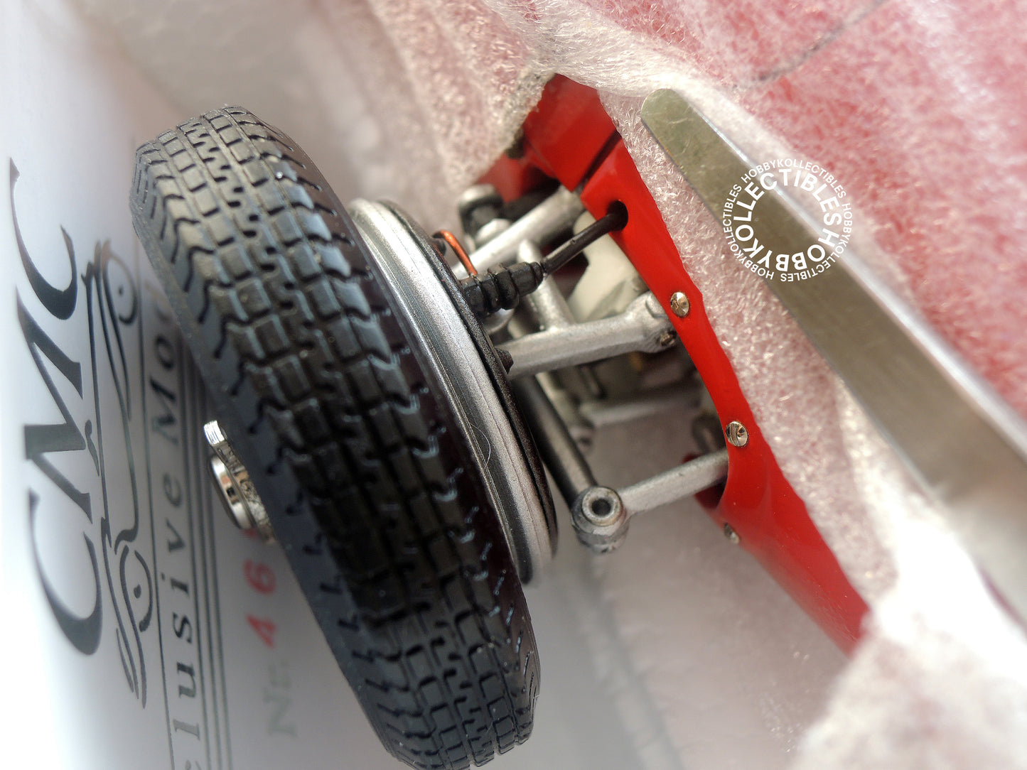 CMC 1/18 Ferrai 500 F2 M-056 Diecast Model Car (Minor Issue)