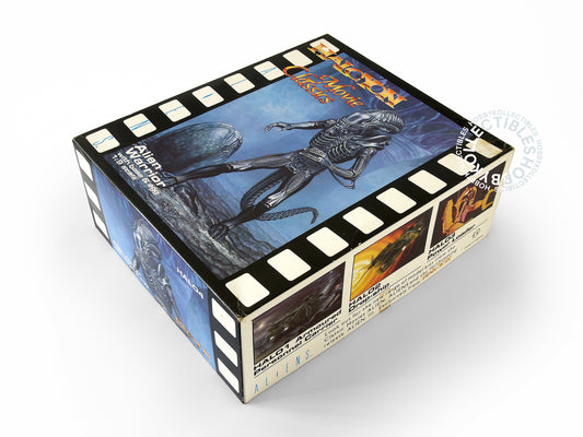 Halcyon Vintage 1/9 Alien Warrior Base & Egg Model Kit