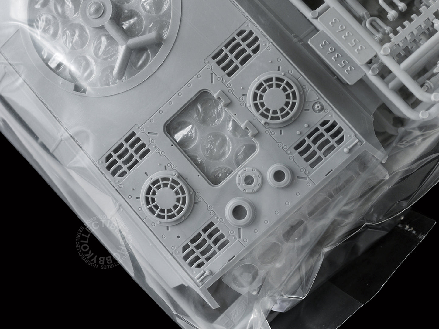 Hasegawa 1/35 King Tiger [ Henschel Turret ] Tank Plastic Kit Limited Edition