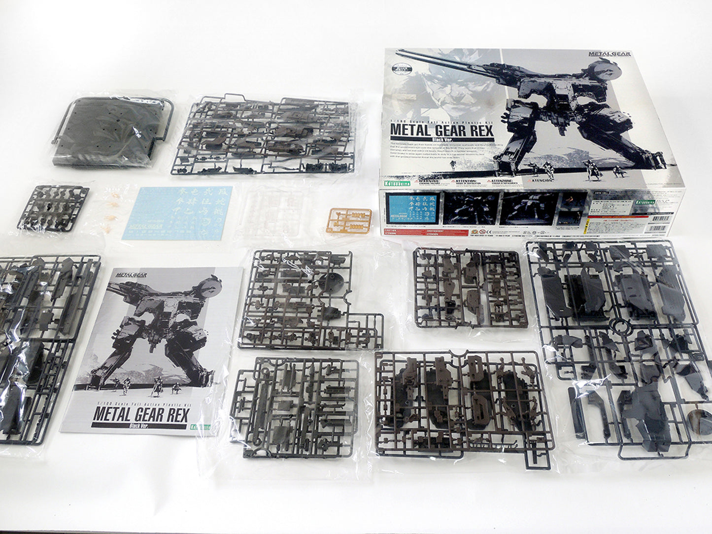 Kotobukiya 1/100 Metal Gear Rex Tactical Espionage Action Limited Black Version