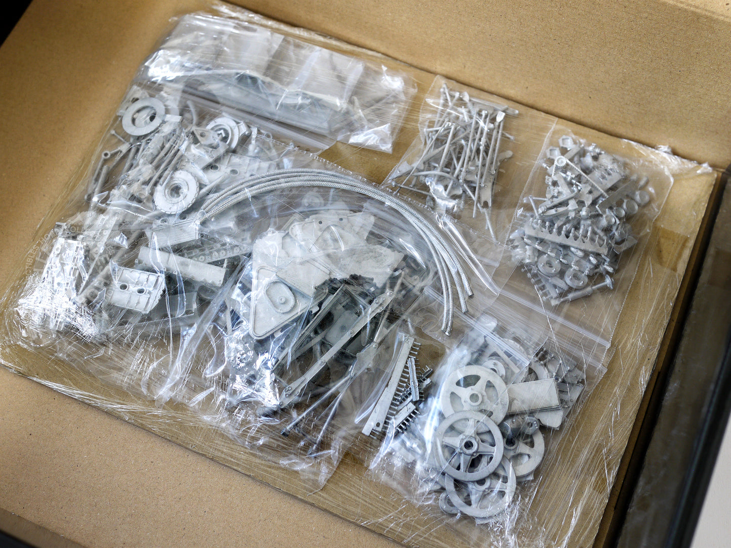 MFH Model Factory Hiro 1/12 McLaren M19A K820 Full Detail Kit