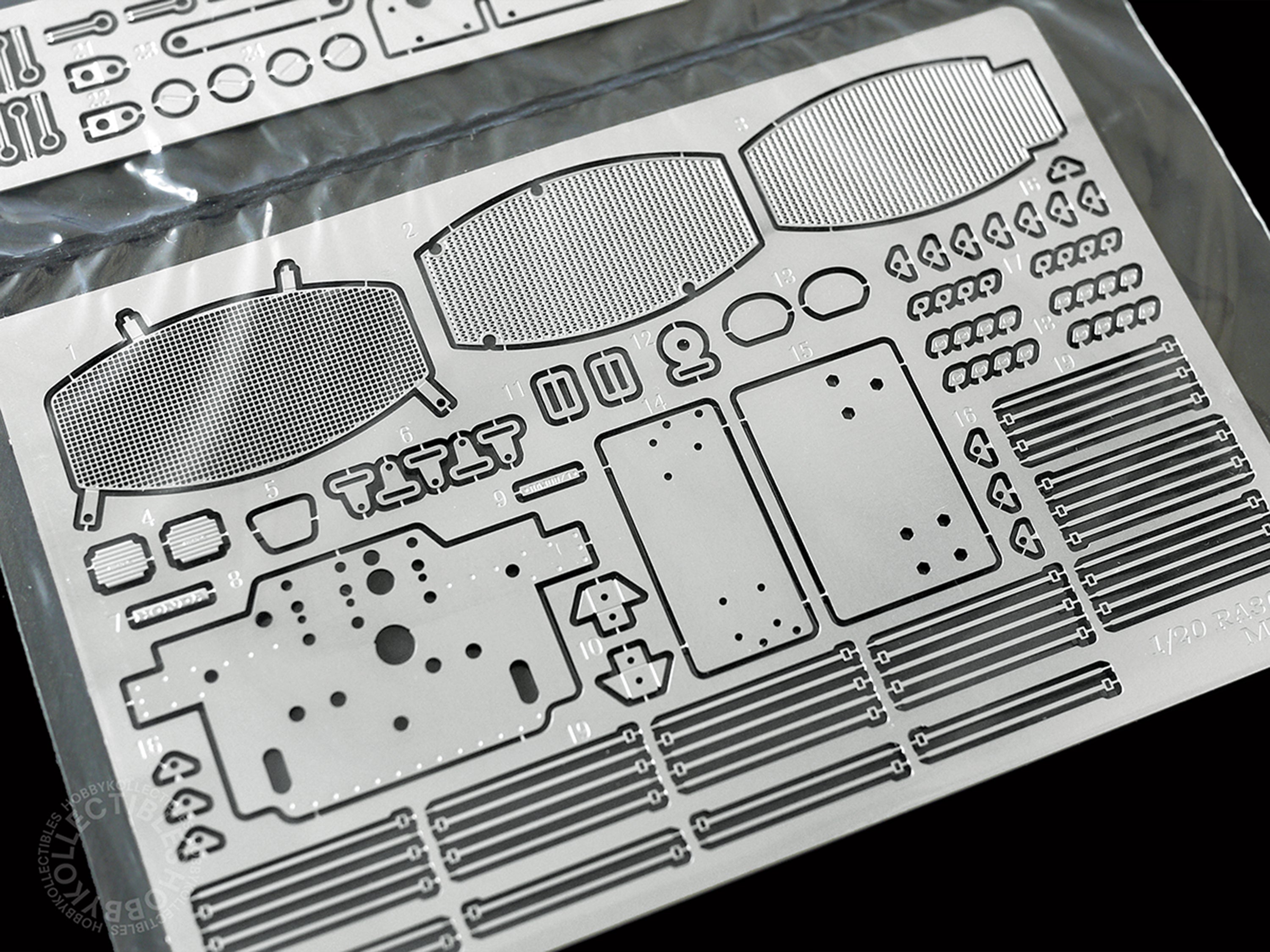 MFH Model Factory Hiro 1/20 Honda RA300 Full Detail Model Kit K320