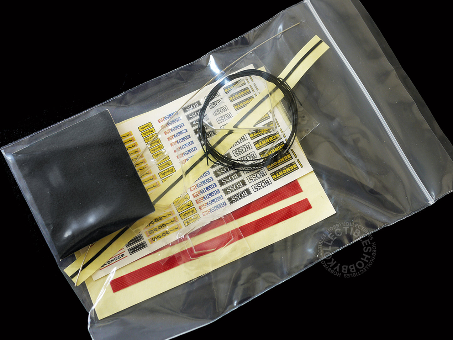 Model Factory Hiro MFH 1/20 scale FW16 Brazil GP full detail model Kit K-105 multi-media seat belt & wires bag four third view