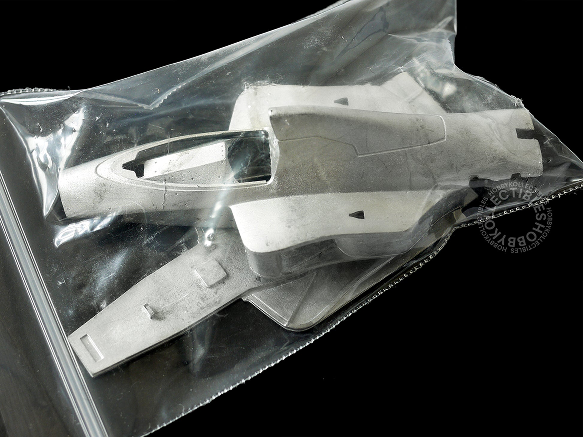 MFH Model Factory Hiro 1/43 scale McLaren MP4/5 metal body/chassis close up shot