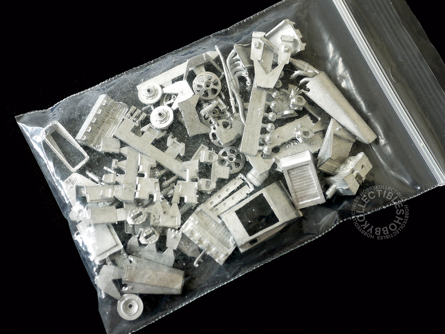 MFH Model Factory Hiro 1/43 scale McLaren MP4/5 metal parts close up shot