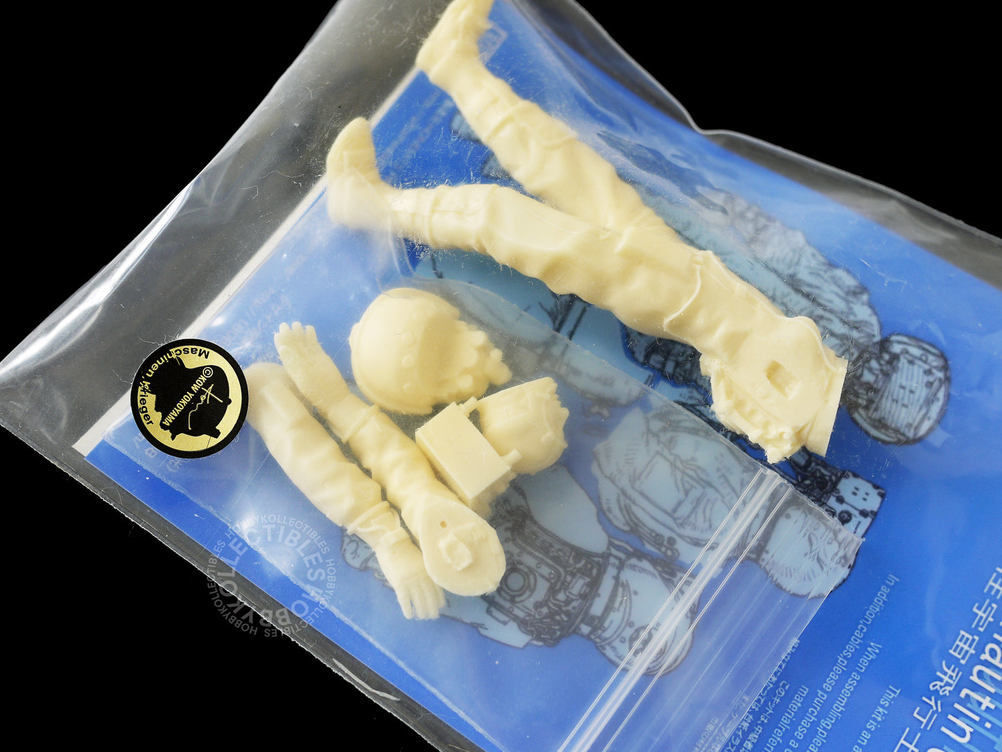 Lot of 4 x Honemits 1/20 Ma.K Figures Resin Kit Strahl Astronaut Pilot