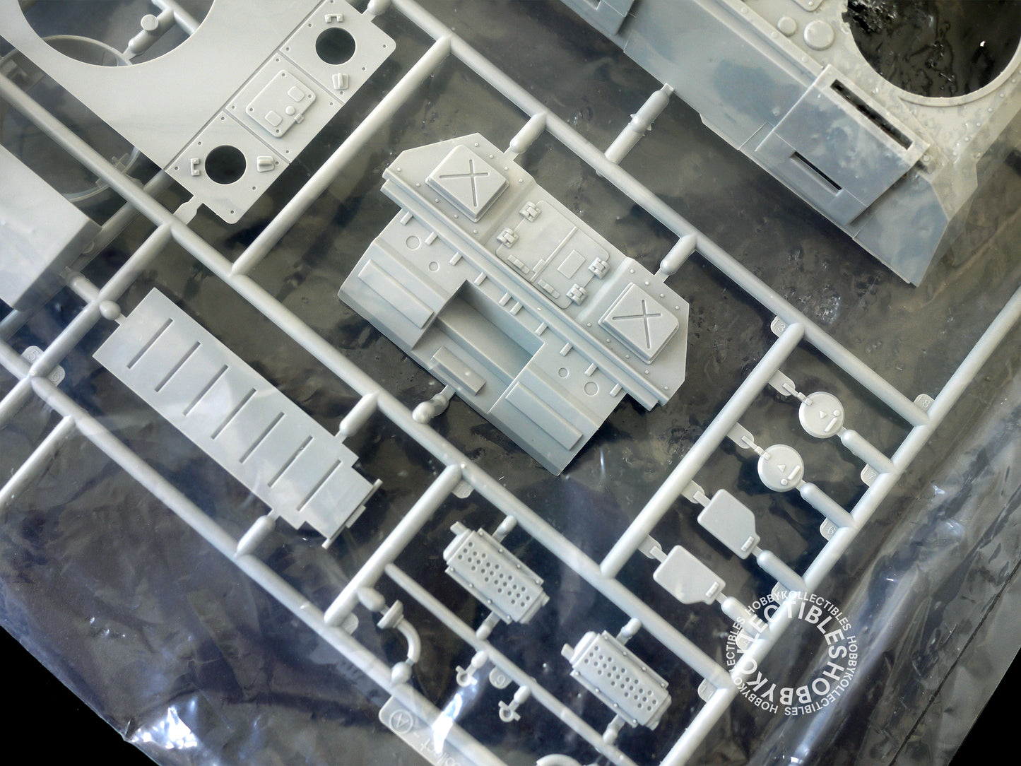 Modelcollect/Rocket Models 1/72 Fist of War German E-100 "Nothung" Model Kit