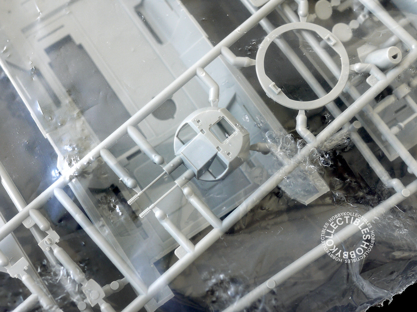 Modelcollect/Rocket Models 1/72 Fist of War German E-100 "Nothung" Model Kit