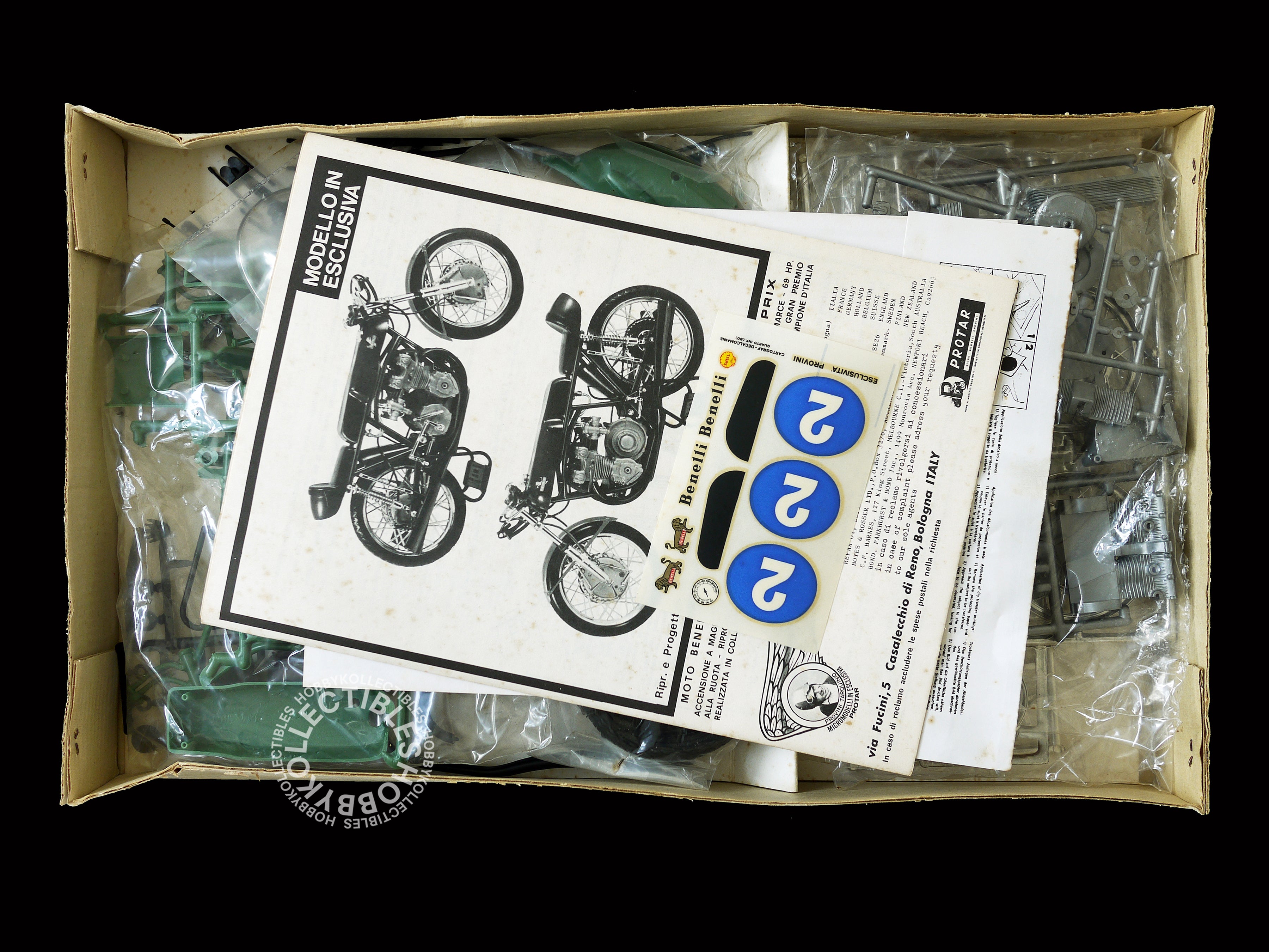 SOLD) Protar 1/9 Moto Benelli 350cc Motorcycle Plastic Model Kit