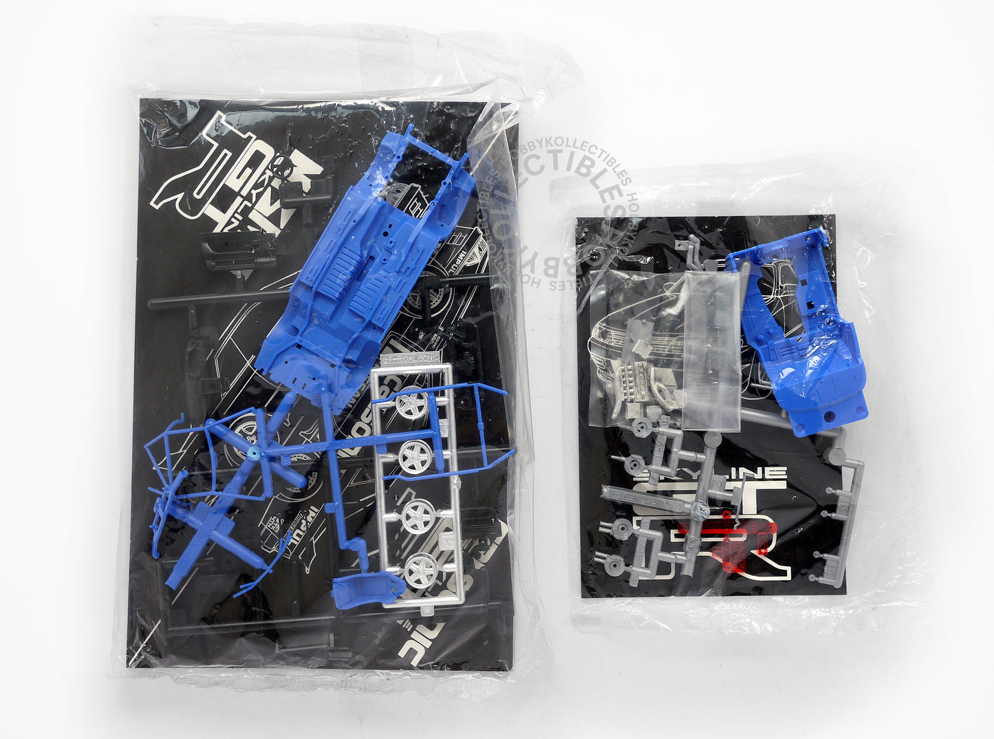 Rosso Vintage 1/43 Calsonic Nissan Skyline GTR Model Kit