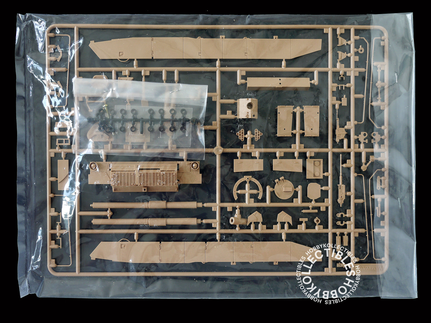 Tamiya Vintage 1/35 US M-1 Abrams Tank #4054 Model Kit