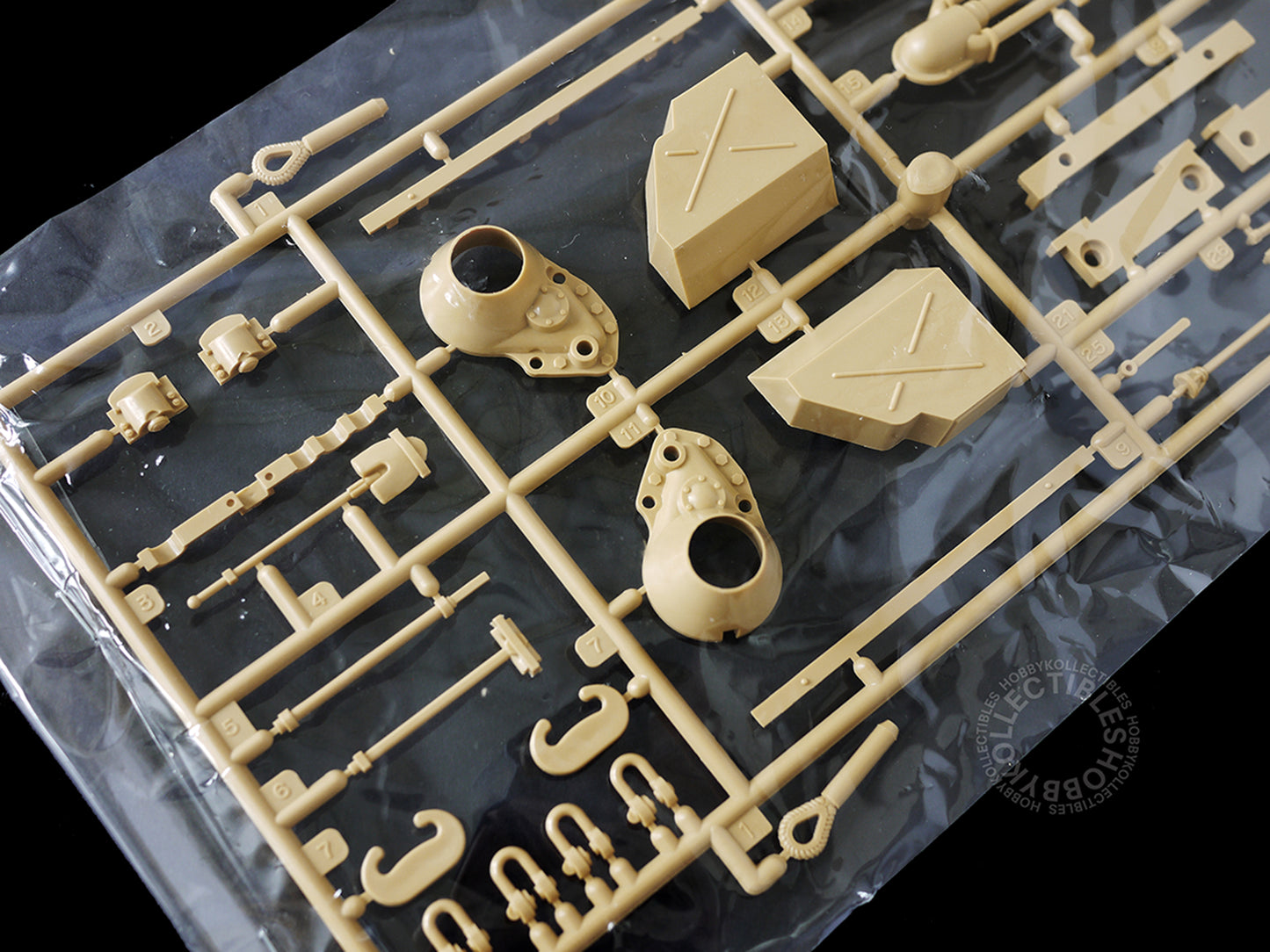 Tamiya 1/25 RC German Tank Panther Ausf.A w/Control Unit + Turret Rotating Parts #56605 Model Kit
