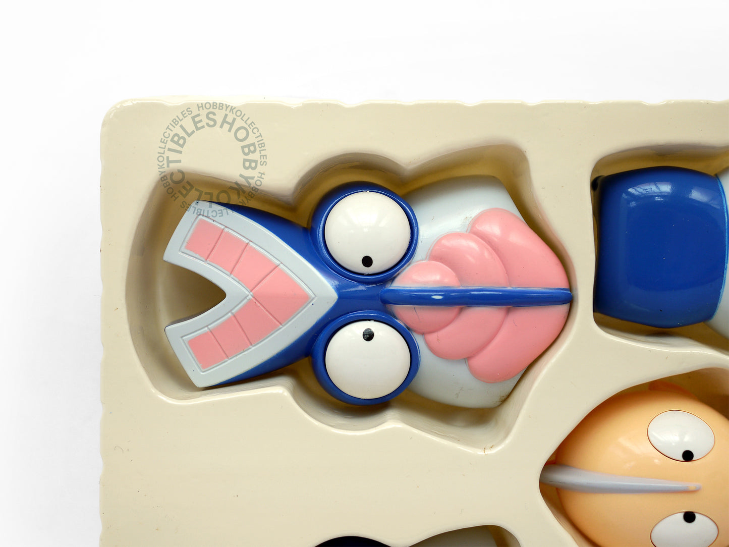 Tomy Ultraman Deform/Transform Cloths Baltan Action Figure