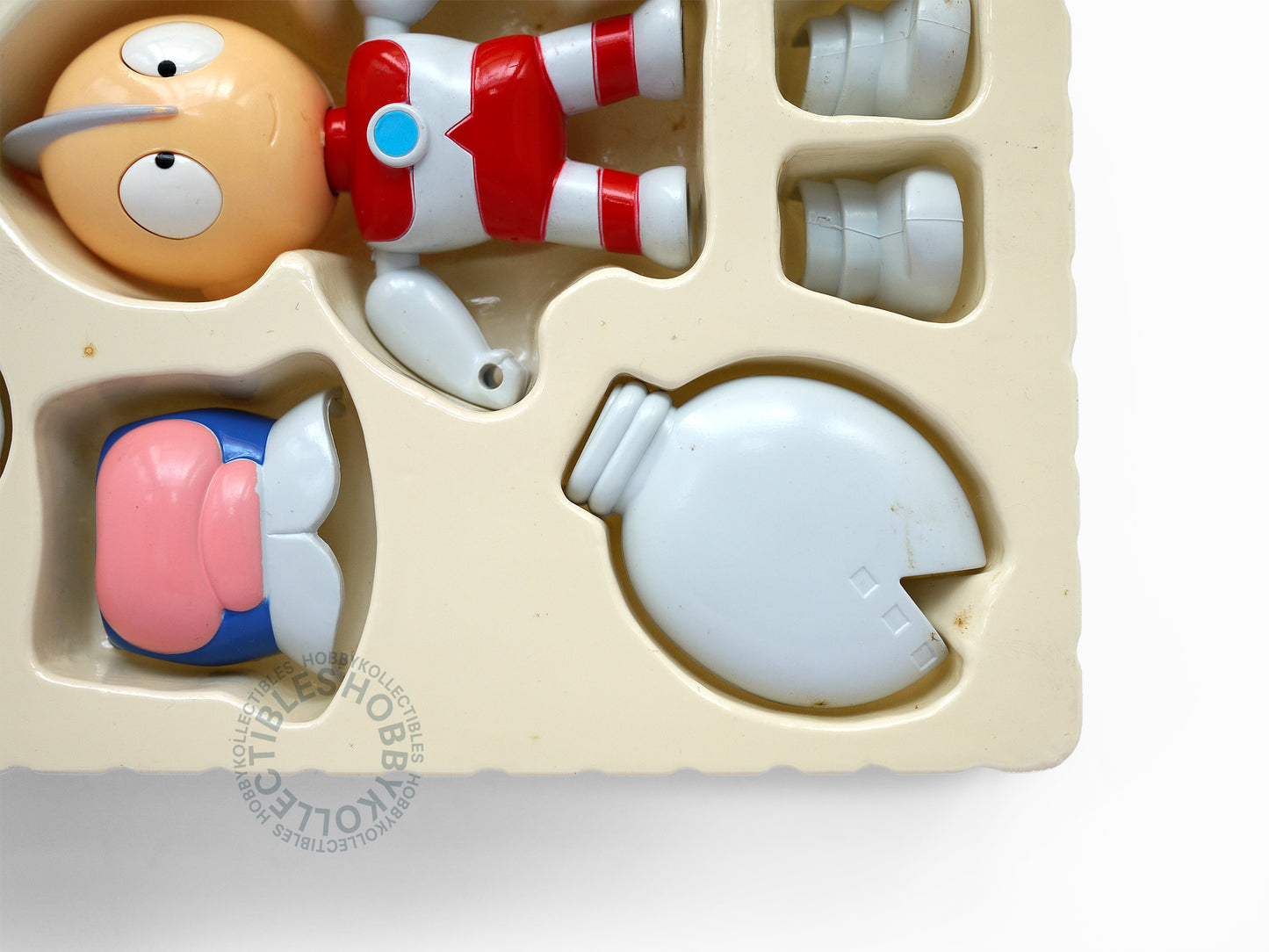 Tomy Ultraman Deform/Transform Cloths Baltan Action Figure