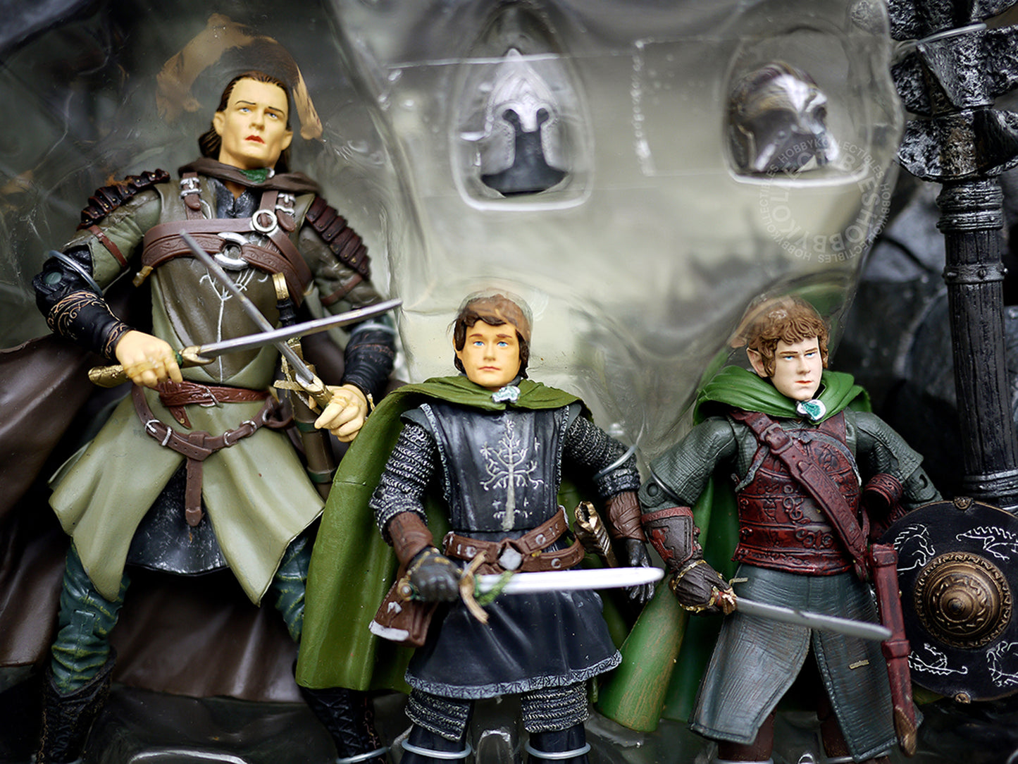 Toy Biz LOTR Lord of the Rings Final Battle of Middle Earth Deluxe Figures Very Dirty (SOLD-AS-IS Item)