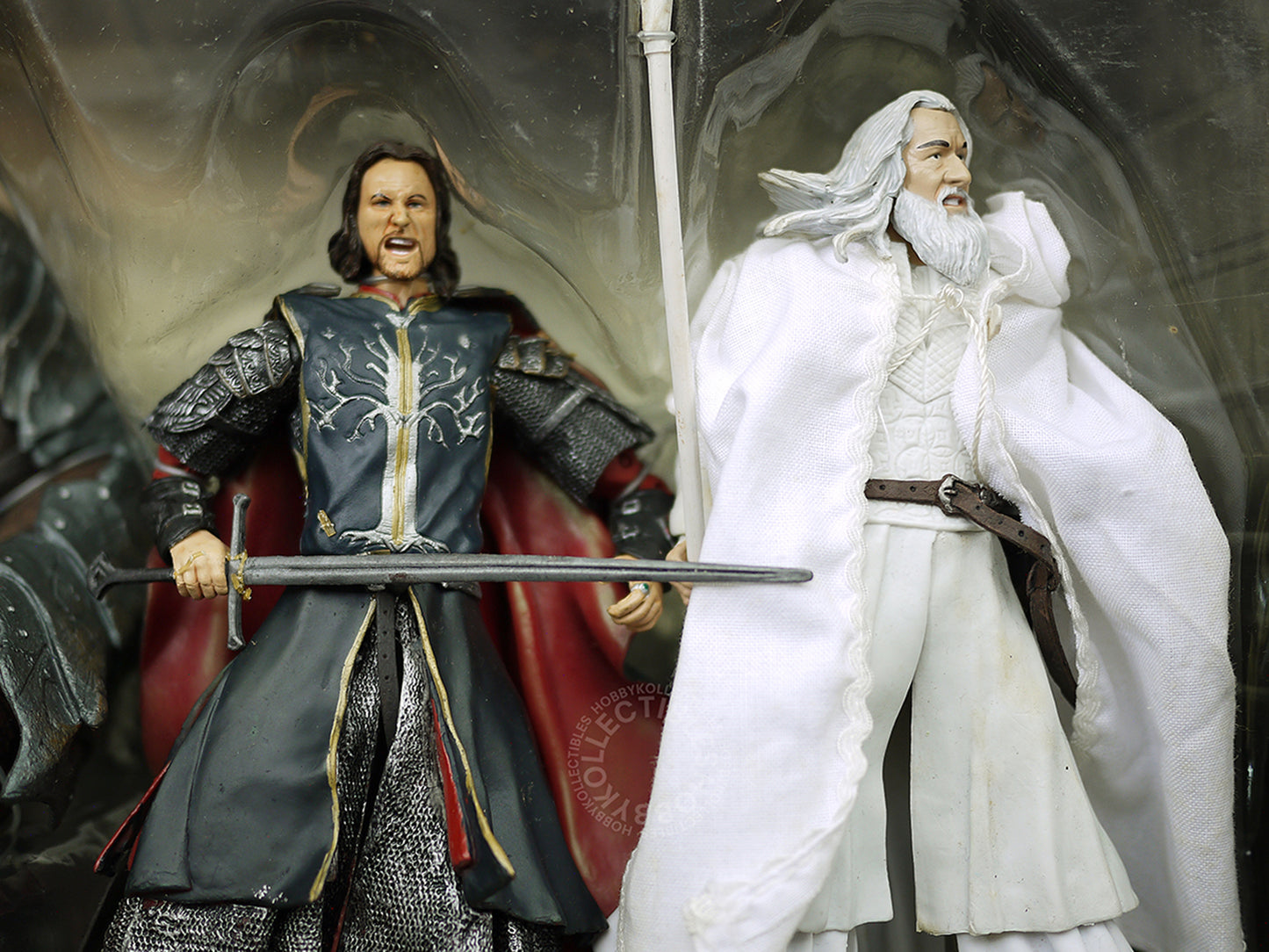 Toy Biz LOTR Lord of the Rings Final Battle of Middle Earth Deluxe Figures Very Dirty (SOLD-AS-IS Item)
